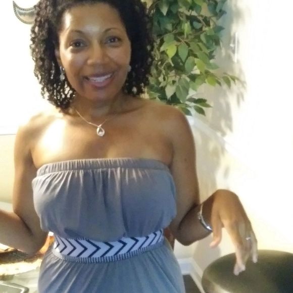 Meet your Posher, Nikki - Picture 1 of 1